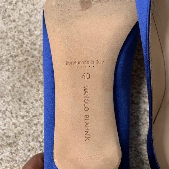 Authentic Manolo Blahnik Hangisi Heels - Picture 7 of 8